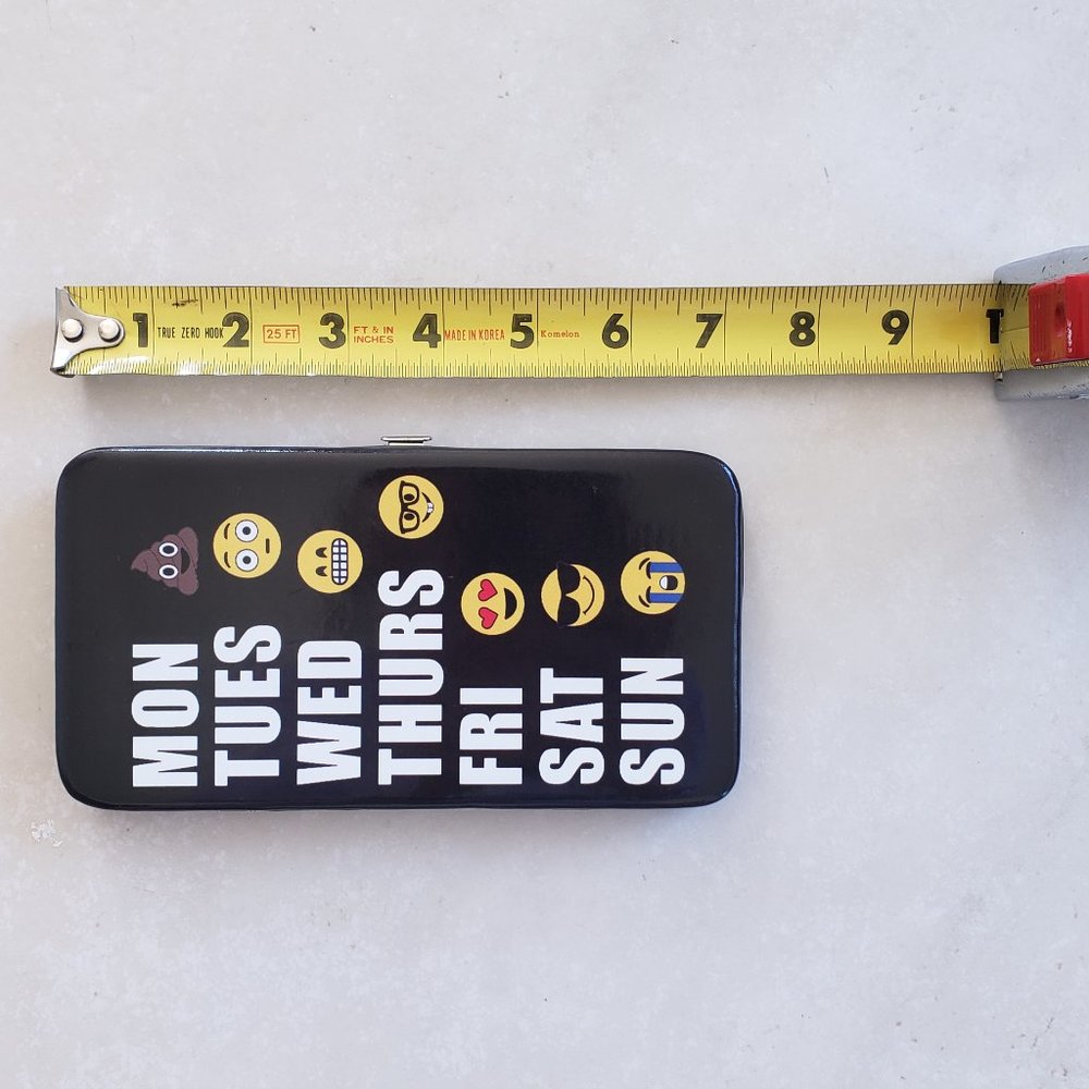 Olivia Miller Cute EMOJI Weekday Wallet BRAND NEW - Picture 3 of 5